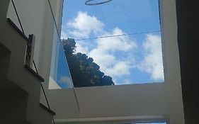 Arquitetura Moderna com Conforto Serrano